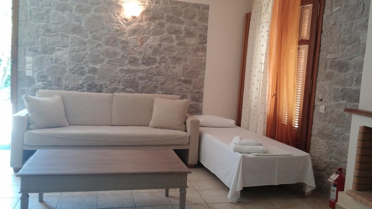 Mouria Studios Epidaurus Extérieur photo